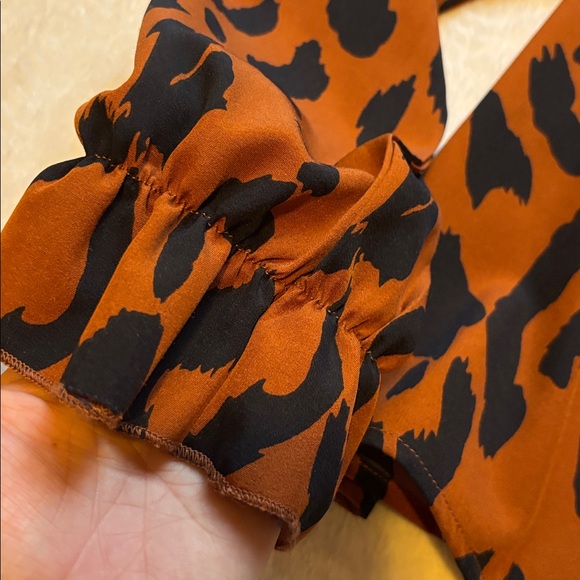 SHEIN Leopard Print Blouse in Brown and Black - Picture 4 of 5